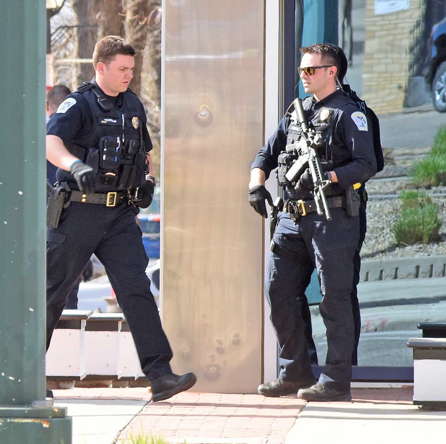 042519-nws-standoff4.jpg